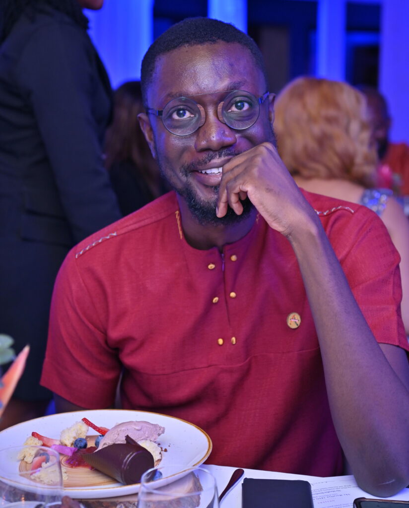 Photo of popular Ghanaian blogger, Ameyaw Debrah about to begin the three-course dinner